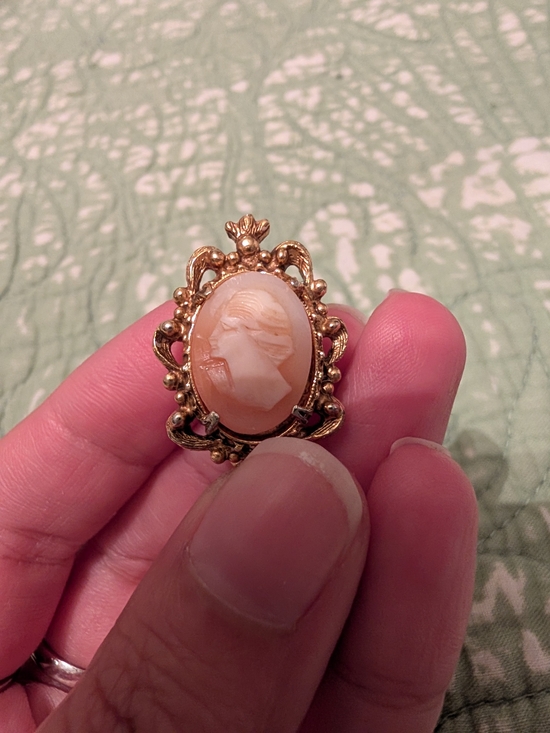 Florenza Jewelry - Vintage Cameo Clip On Earrings